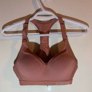Women’s Victoria Secret sports bra